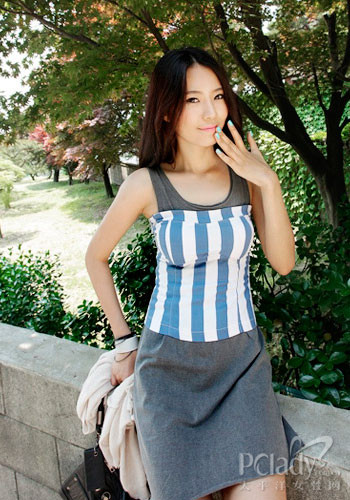 穿夏日美裙 做性感小腰精 穿夏日美裙 做性感小腰精
