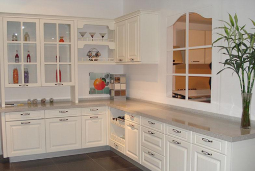 四款橱柜呈现后现代的精致实用厨房空间